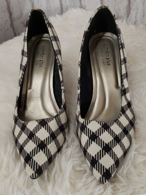 Comfort Plus by Predictions Black & White Plaid Pointed-Toe Heels.  8 1/2 W